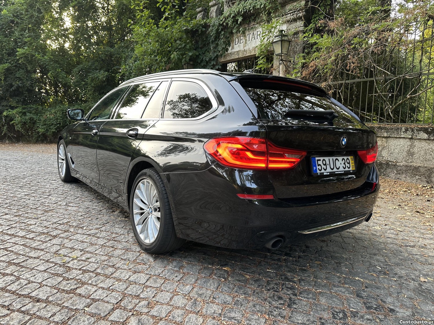 BMW 520 Luxury Line Auto  - 18 — photo 2