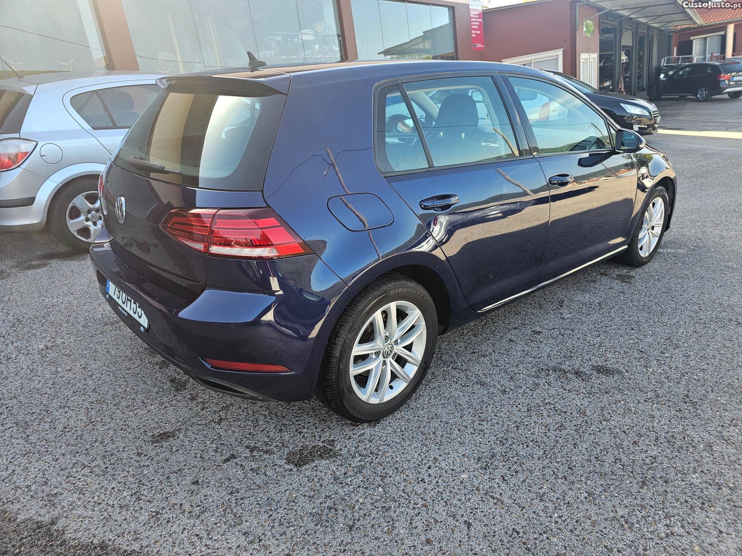 Volkswagen Golf VII 1.6TDI — fotografia 13