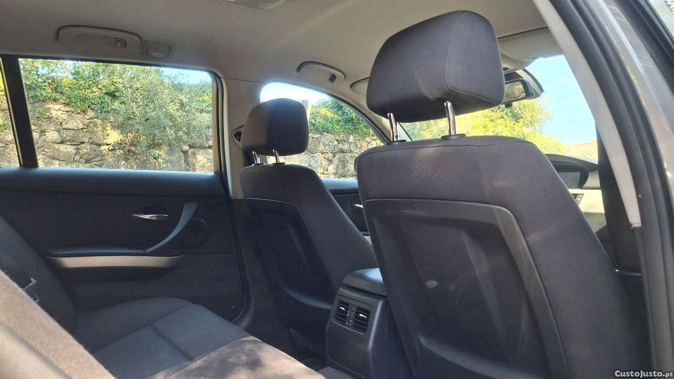 BMW 318 d Touring — fotografia 2