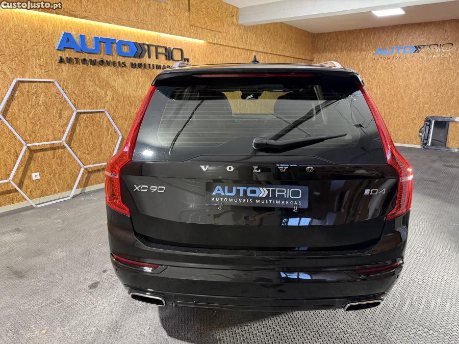 Volvo XC90 2.0 D4 R-Design - 17 foto 4