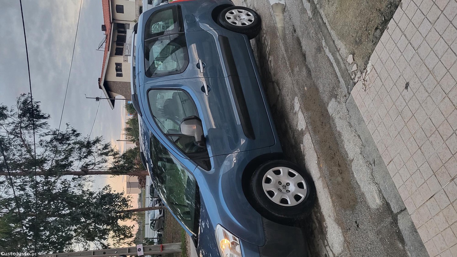 Peugeot Partner 1.6 HDI 110CV 5 lugares TEPEE — photo 3
