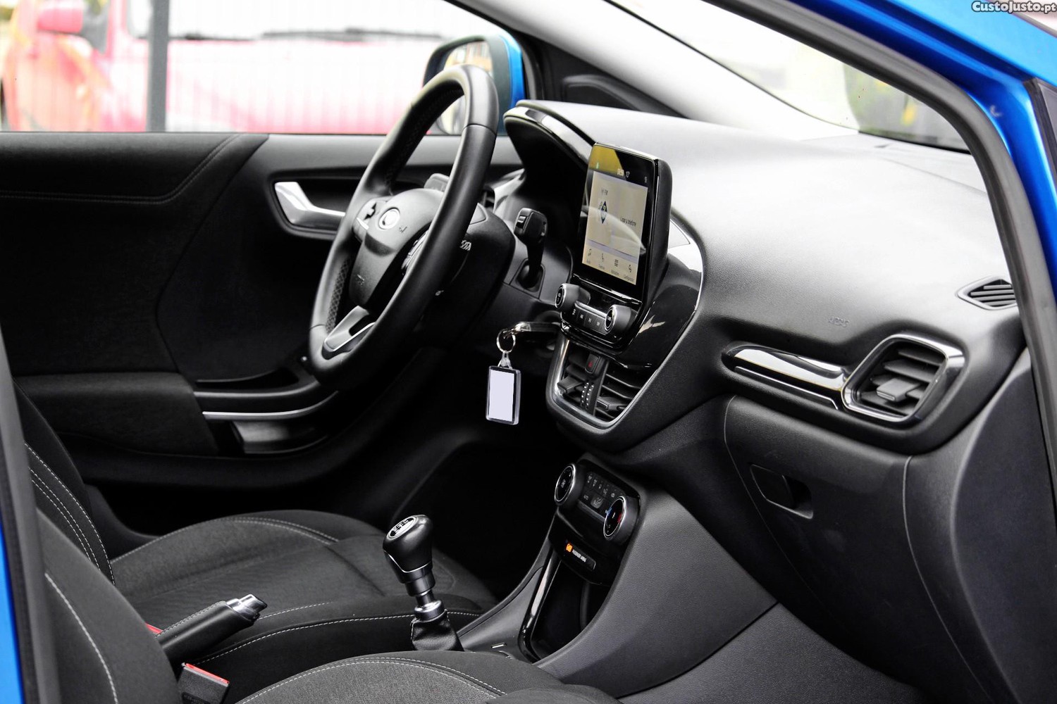 Ford Puma 1.0 EcoBoost MHEV Titanium — fotografia 11