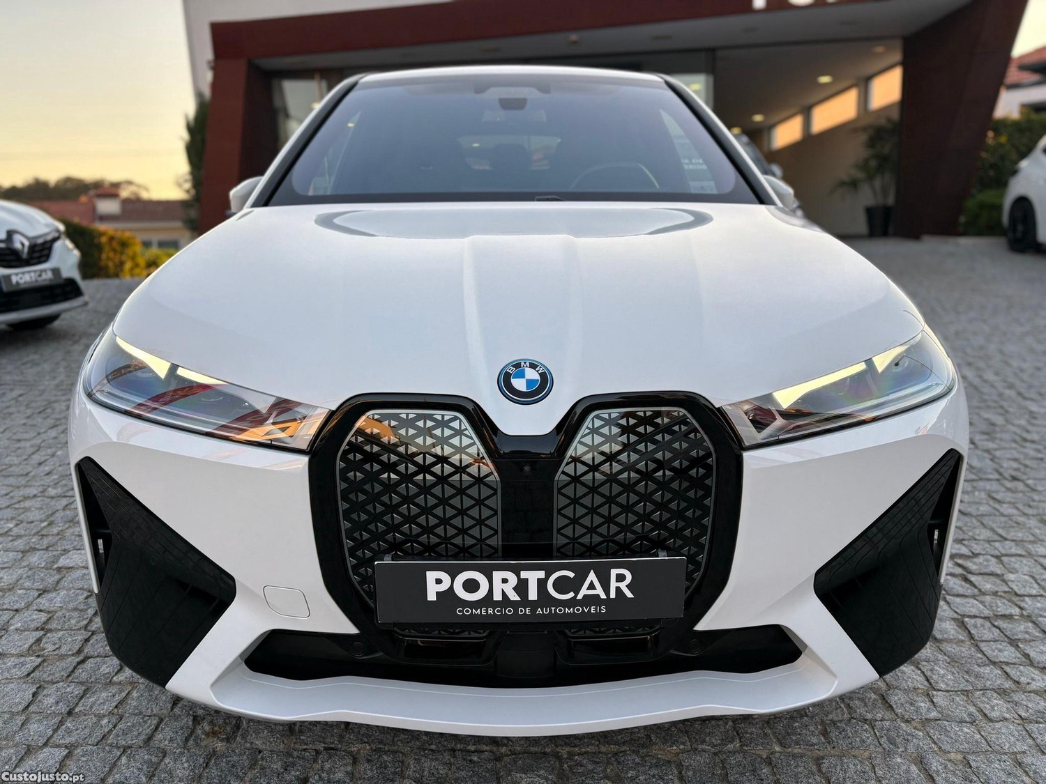 BMW iX xDrive 40 Pack Desportivo - 23 — photo 2