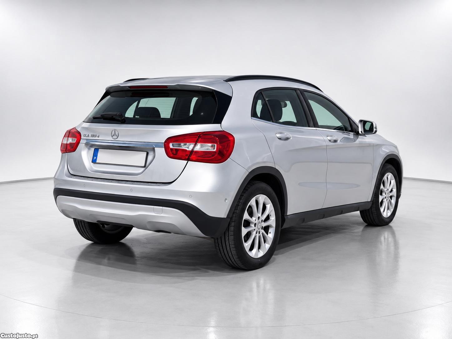 Mercedes-Benz GLB 180 180D 7G-DCT - 16 foto 3