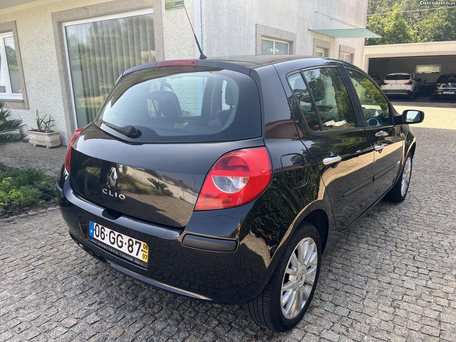 Renault Clio 1.2 16V 1 dono 170.000km — fotografia 9