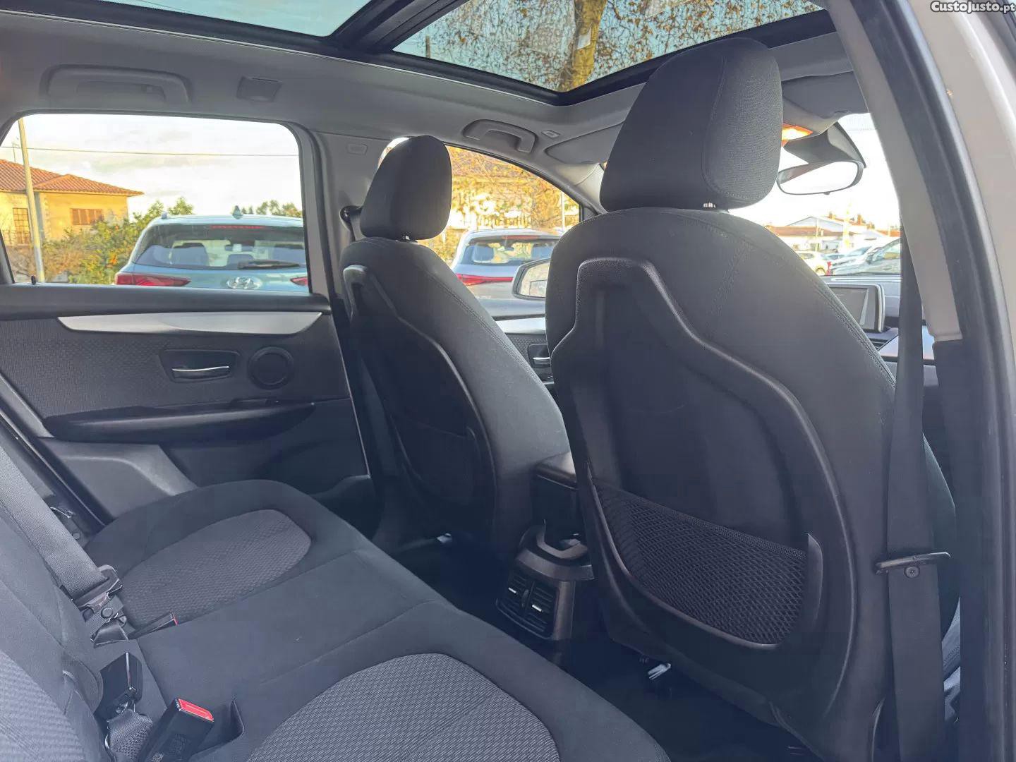 BMW 225 Active Tourer Line sport — fotografia 13