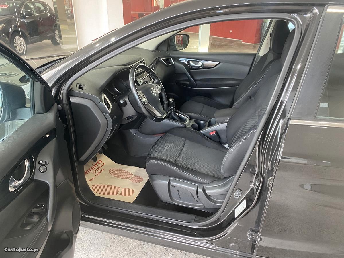 Nissan Qashqai 1.5 DCI -100 MIL KMs — fotografia 4