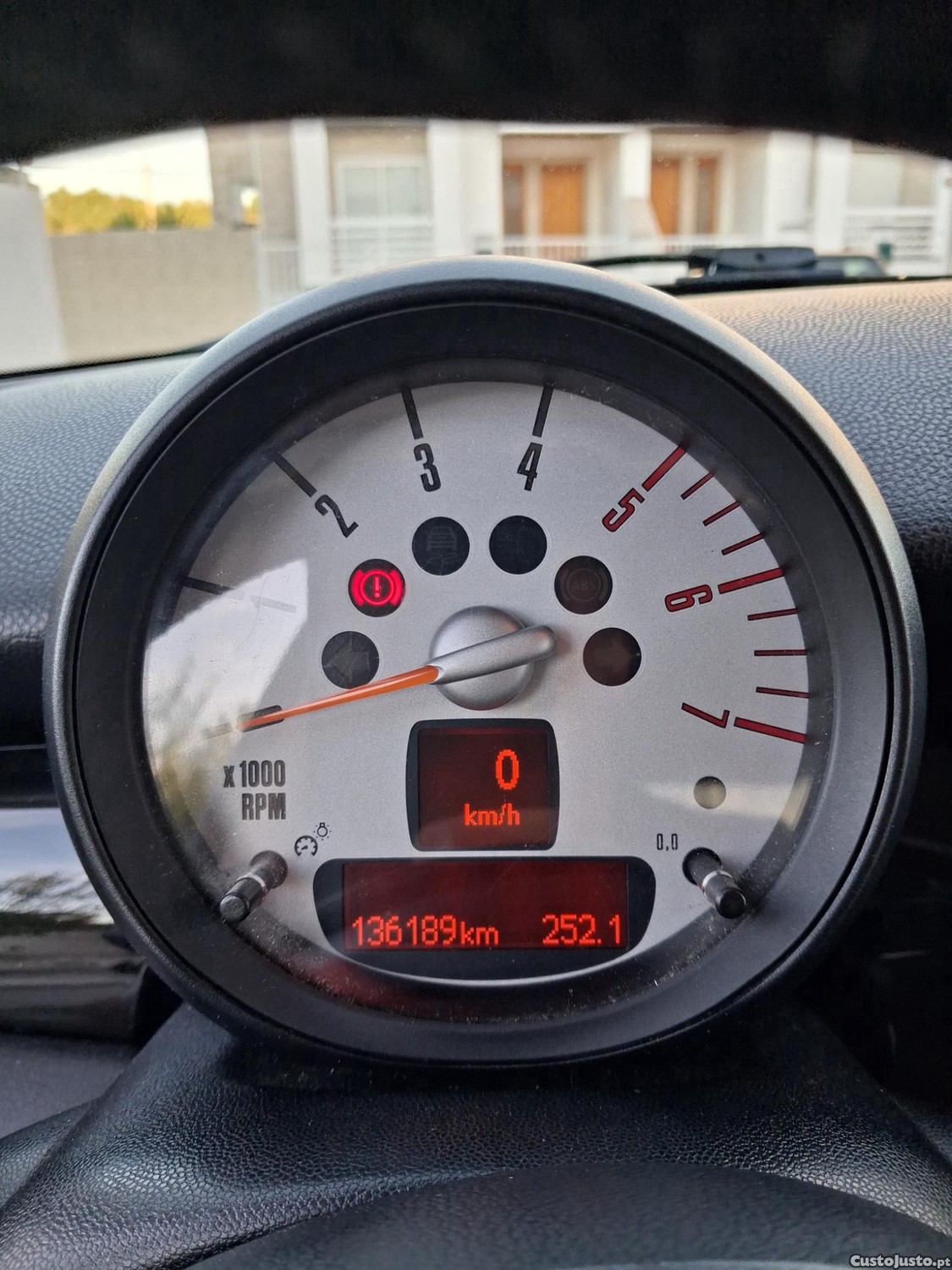 MINI Cooper 1.6D — photo 3