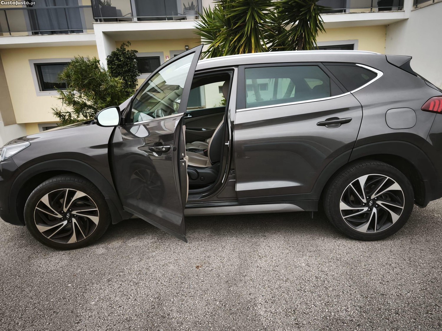 Hyundai Tucson 1.6 CRDI PREMIUM +PELE — fotografia 3