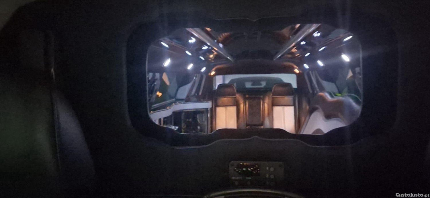Chrysler 300 C LIMOUSINE — fotografia 2