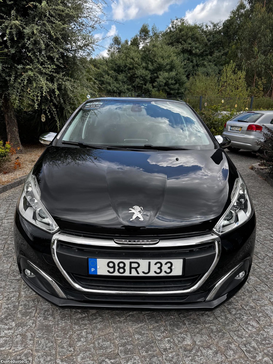 Peugeot 208 1.6 BlueHDI — fotografia 17