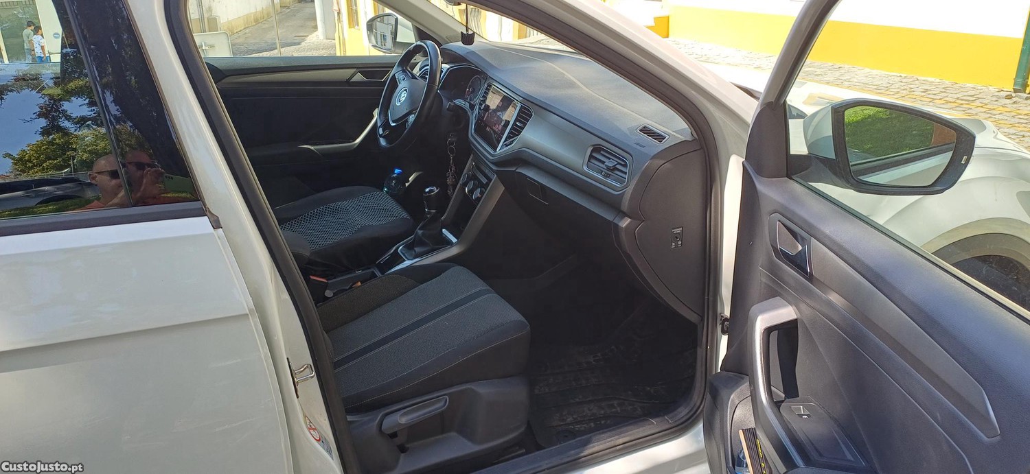 VW T-Roc 1.0 Life - 20 foto 3
