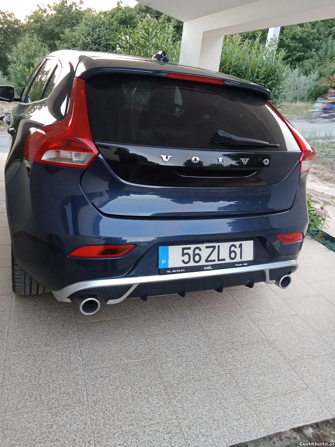 Volvo V40 R design — photo 3