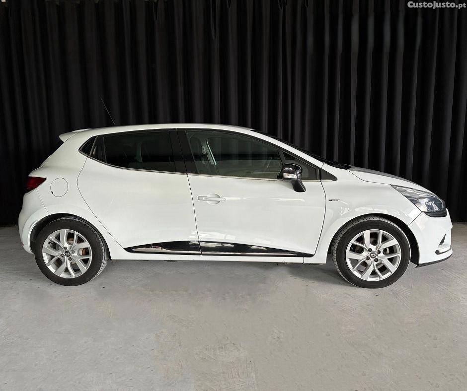 Renault Clio 0.9 TCE Limited — fotografia 15