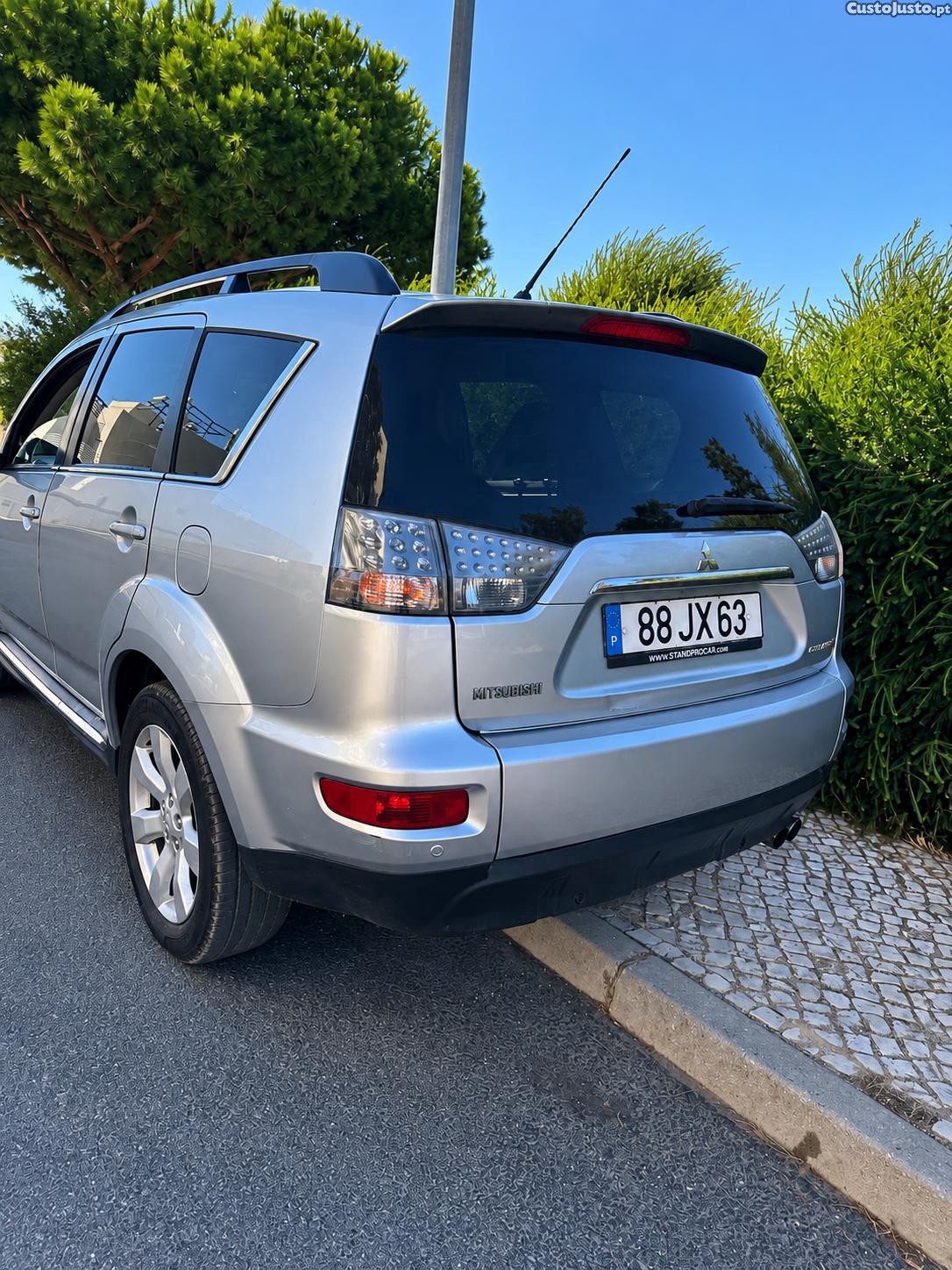 Mitsubishi Outlander 2.2 - 10 foto 4