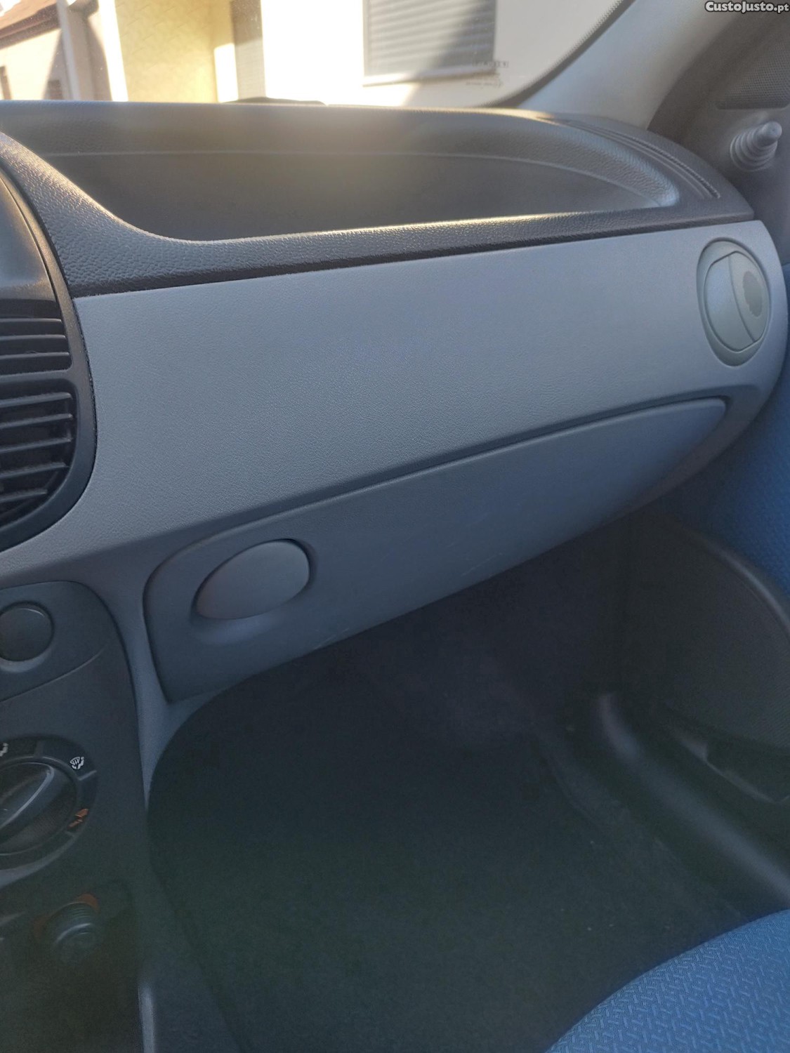 Fiat Punto 1.2 Gasolina 8valvulas — fotografia 4