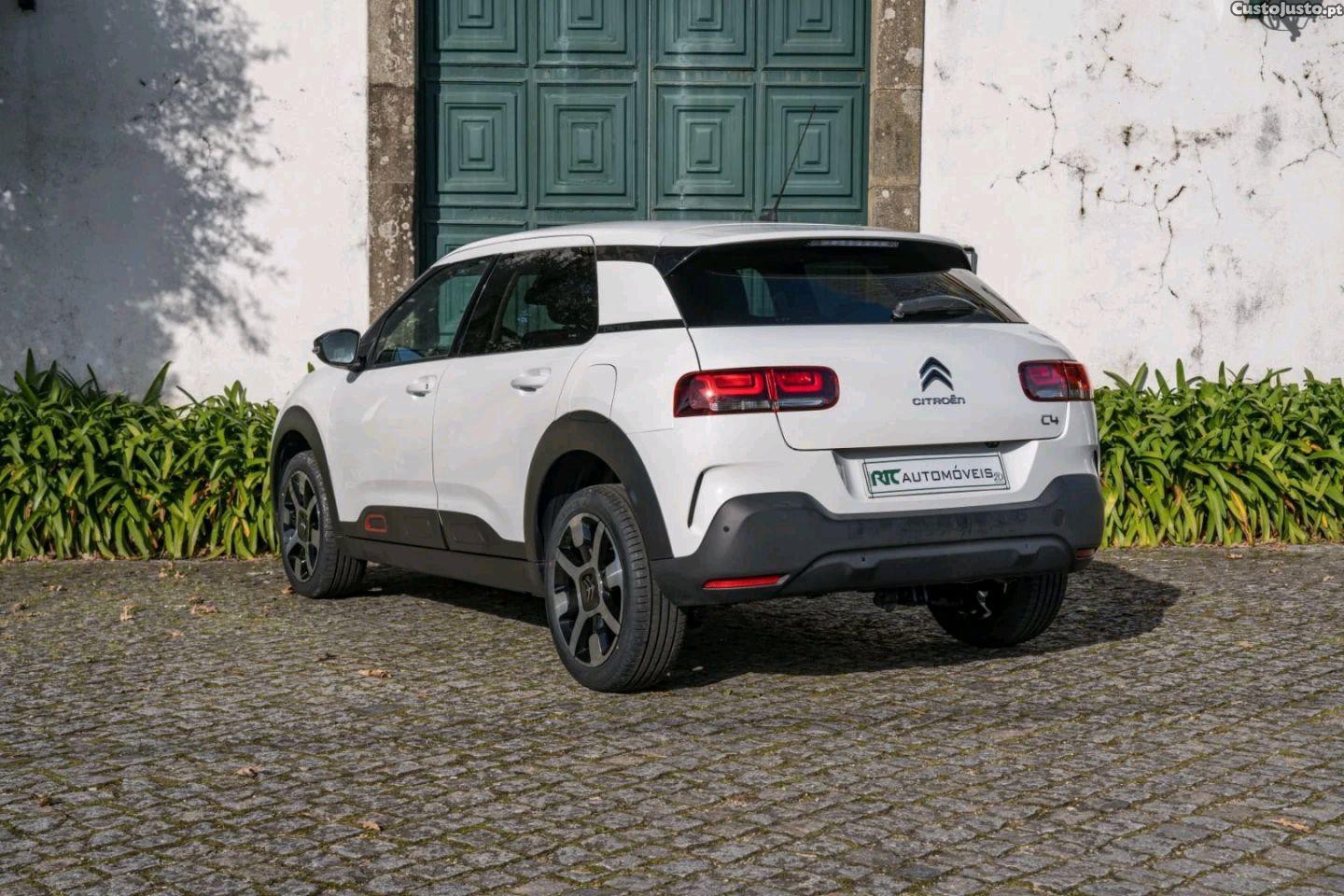 Citroën C4 Cactus 1.2 PureTech Shine - 20 foto 2