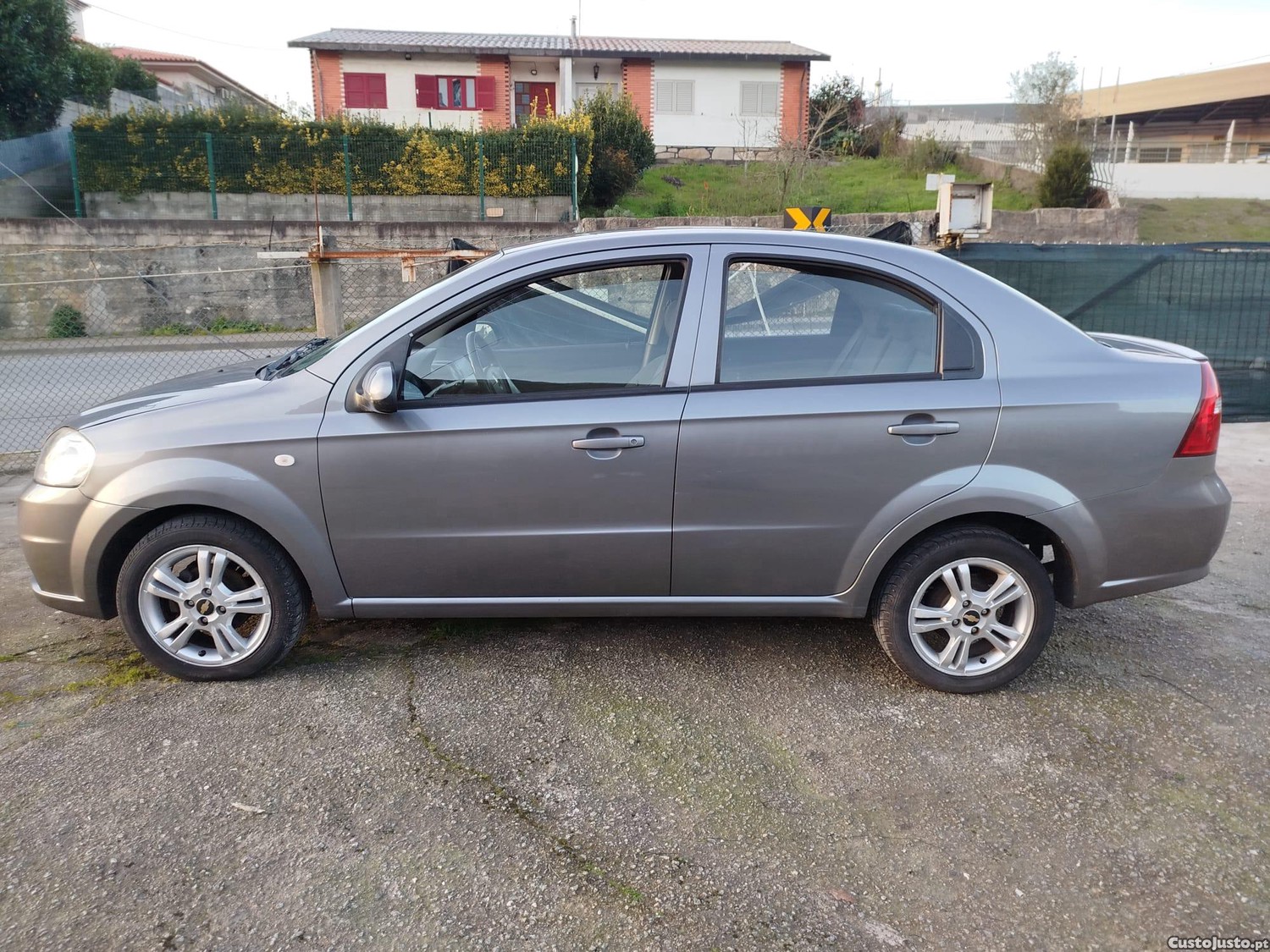 Chevrolet Aveo 1200 Gasolina - Impecável — fotografia 7