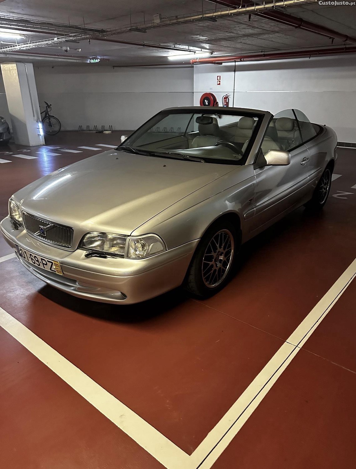 Volvo C70 2.0T - 00 foto 2