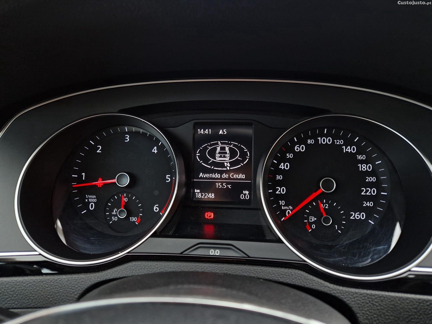 Volkswagen Passat SW 1.6 TDi 120cv GPS Nacional — fotografia 8