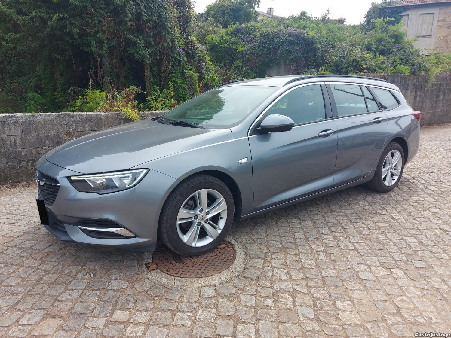 Opel Insignia Sports Tourer — photo 3
