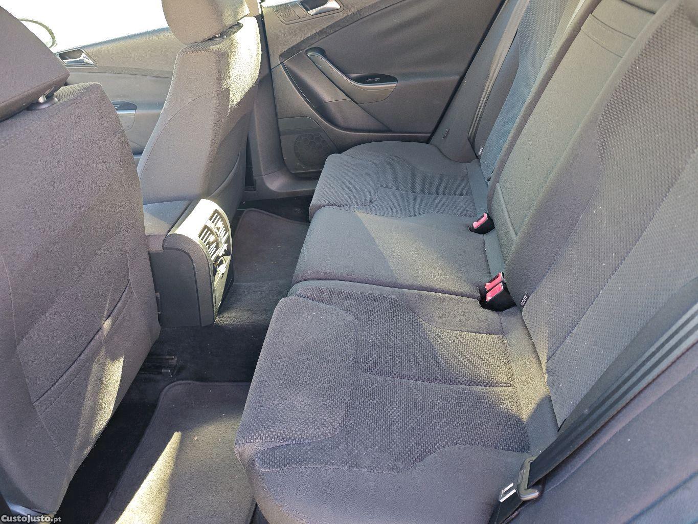 Volkswagen Passat 1.9 TDI Variant — fotografia 3