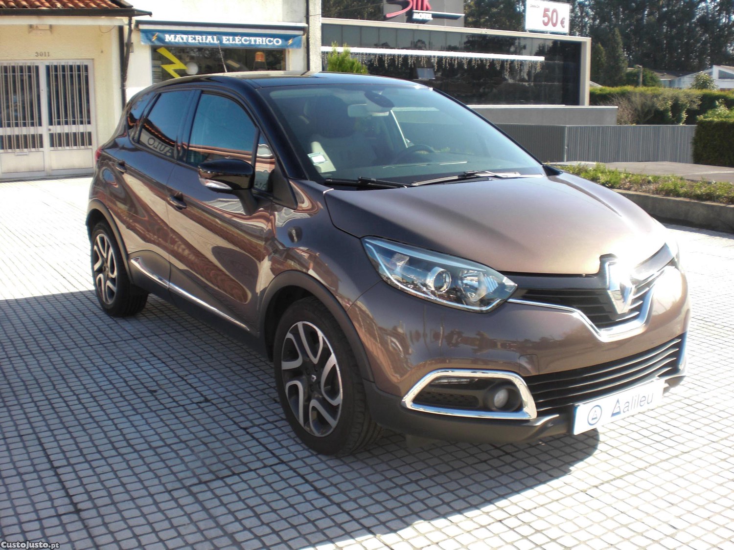 Renault Captur 1.5 DCi - 13 foto 2