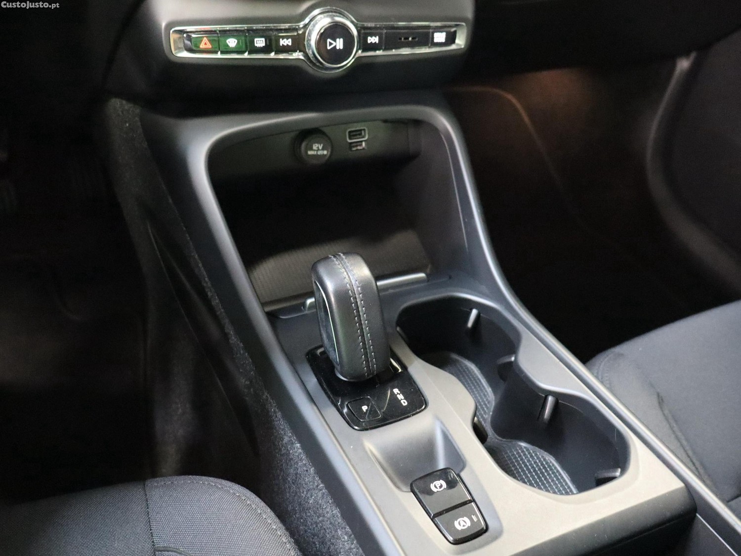 Volvo XC 40 1.5 T4 PHEV Inscription — fotografia 4