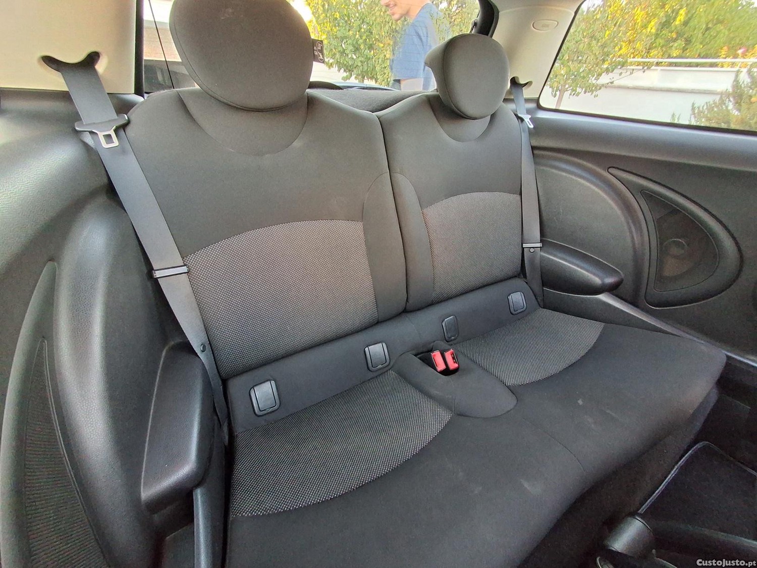 MINI Cooper 1.6D — photo 5
