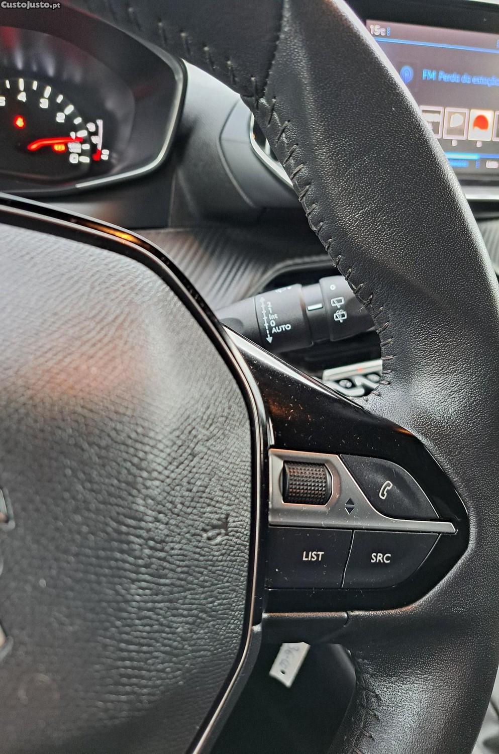 Peugeot 2008 1.2 PureTech Active Pack — fotografia 17