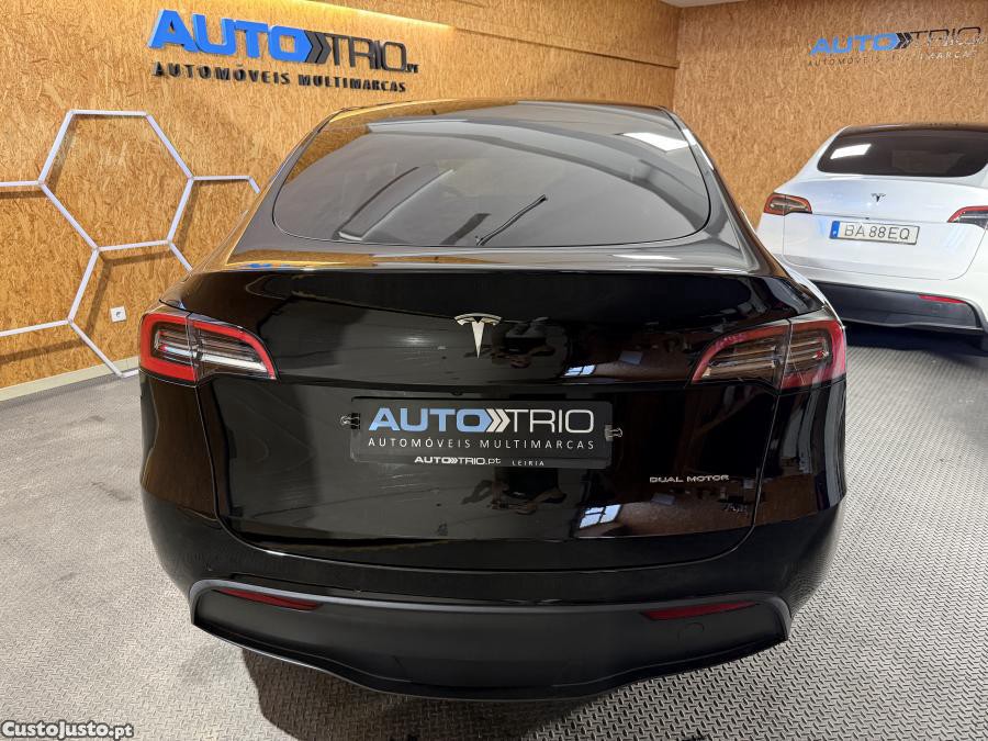 Tesla Model Y Long Range Tração - 22 foto 4