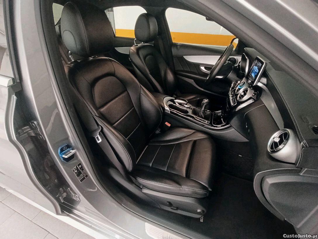 Mercedes-Benz C 200 AMG Line — fotografia 3