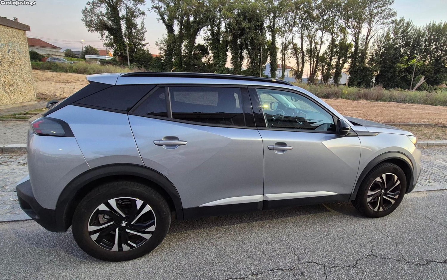 Peugeot 2008 1.2 PureTech Allure Pack 130cv - 22 foto 4