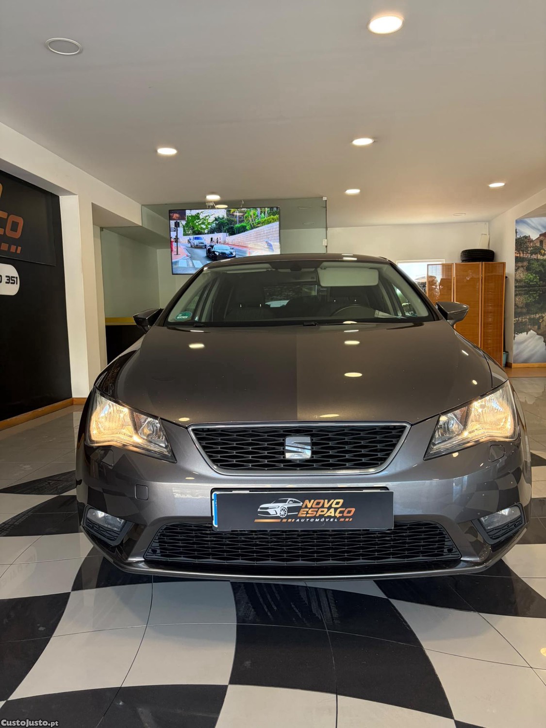 SEAT Leon 1.6 TDi Style — fotografia 6