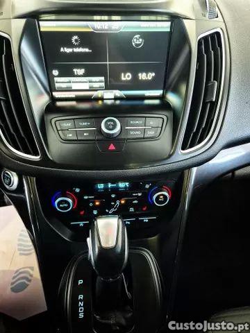 Ford C-Max 1.5 tdci titanium powershift — fotografia 2