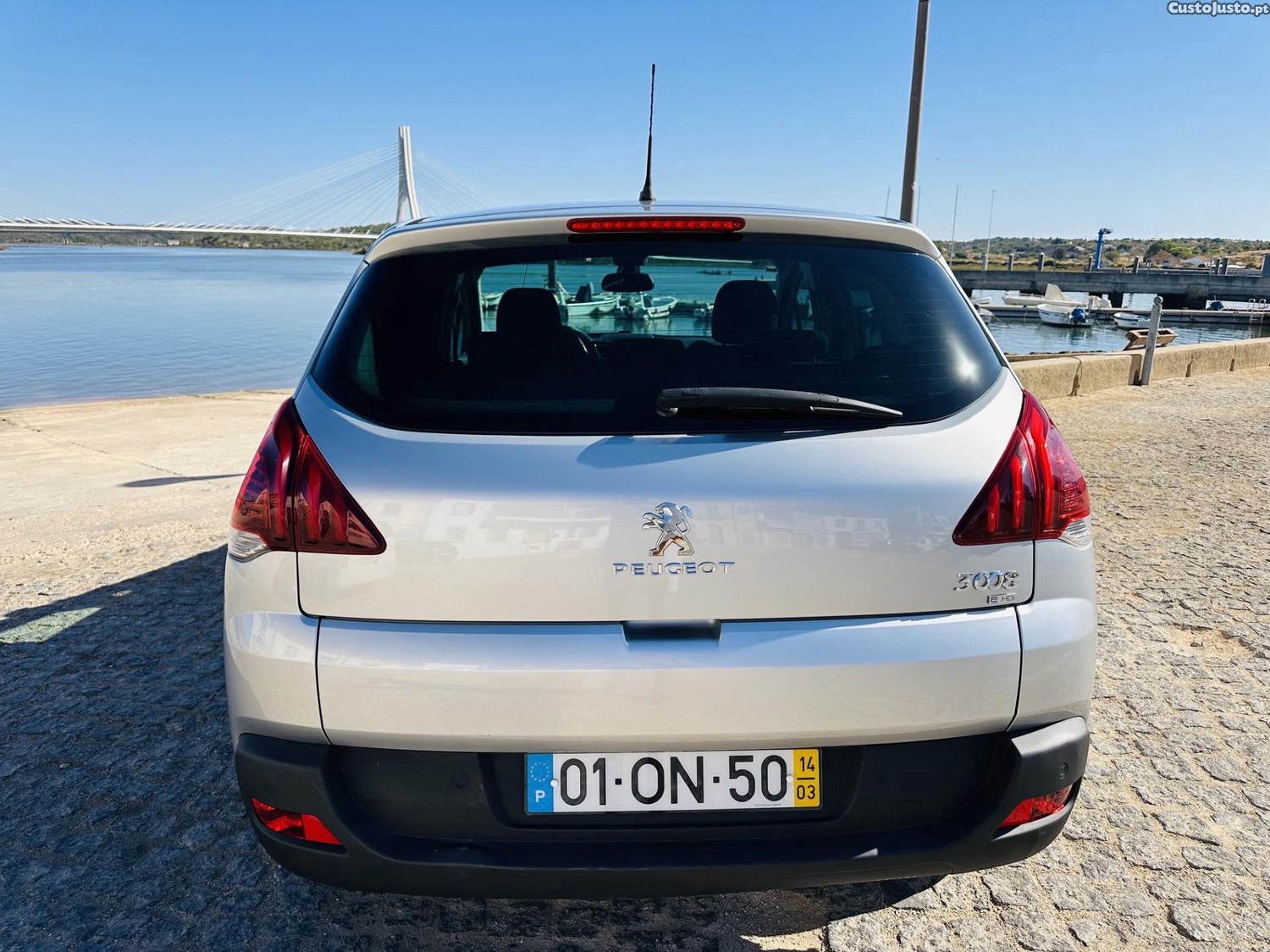 Peugeot 3008 ACTIVE 1.6 HDI 115 CV AUT. — photo 4