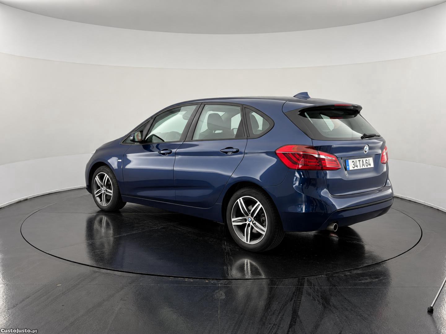 BMW 218 Active Tourer D LINE SPORT — photo 3
