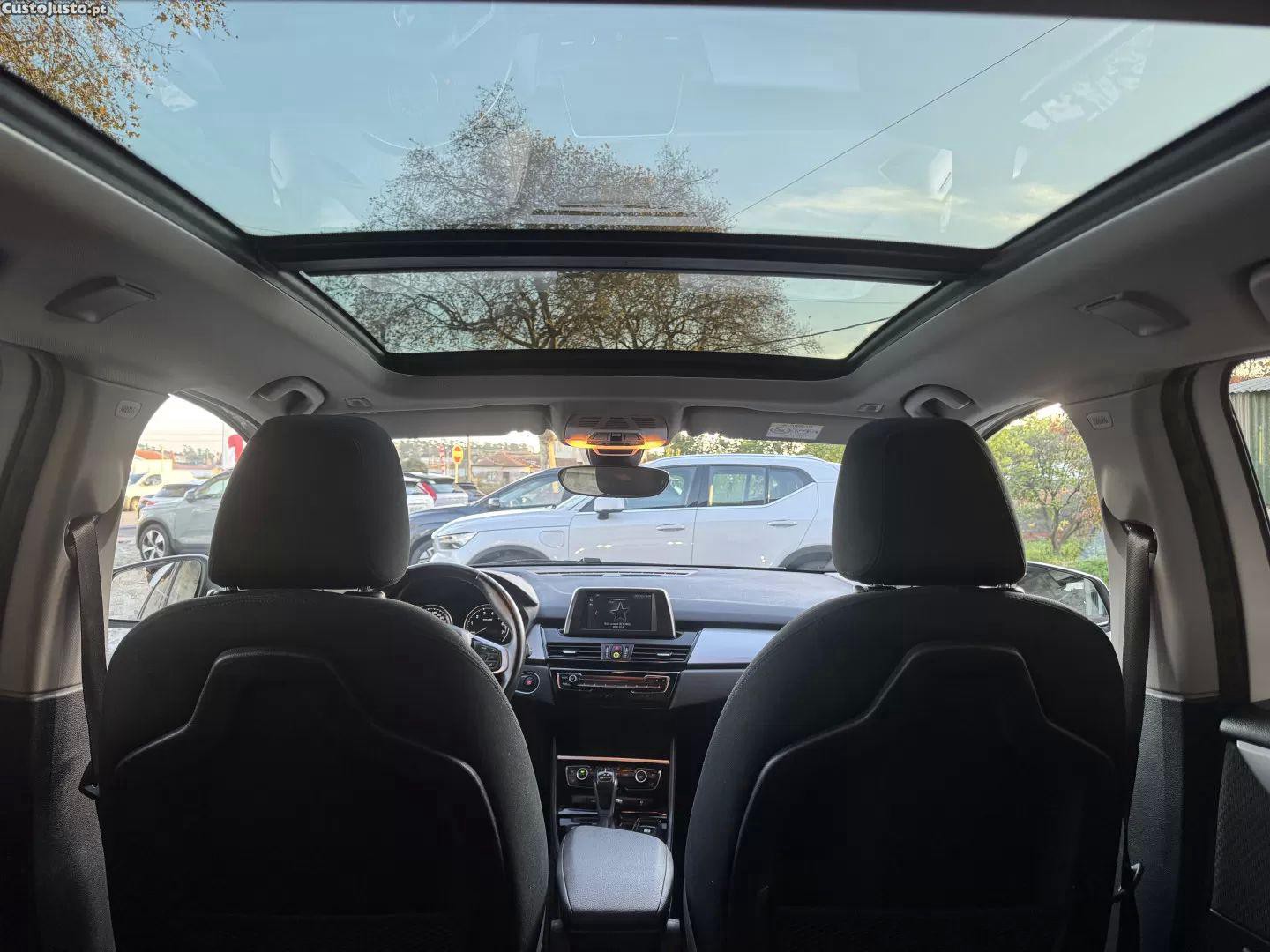 BMW 225 Active Tourer Line sport — fotografia 12