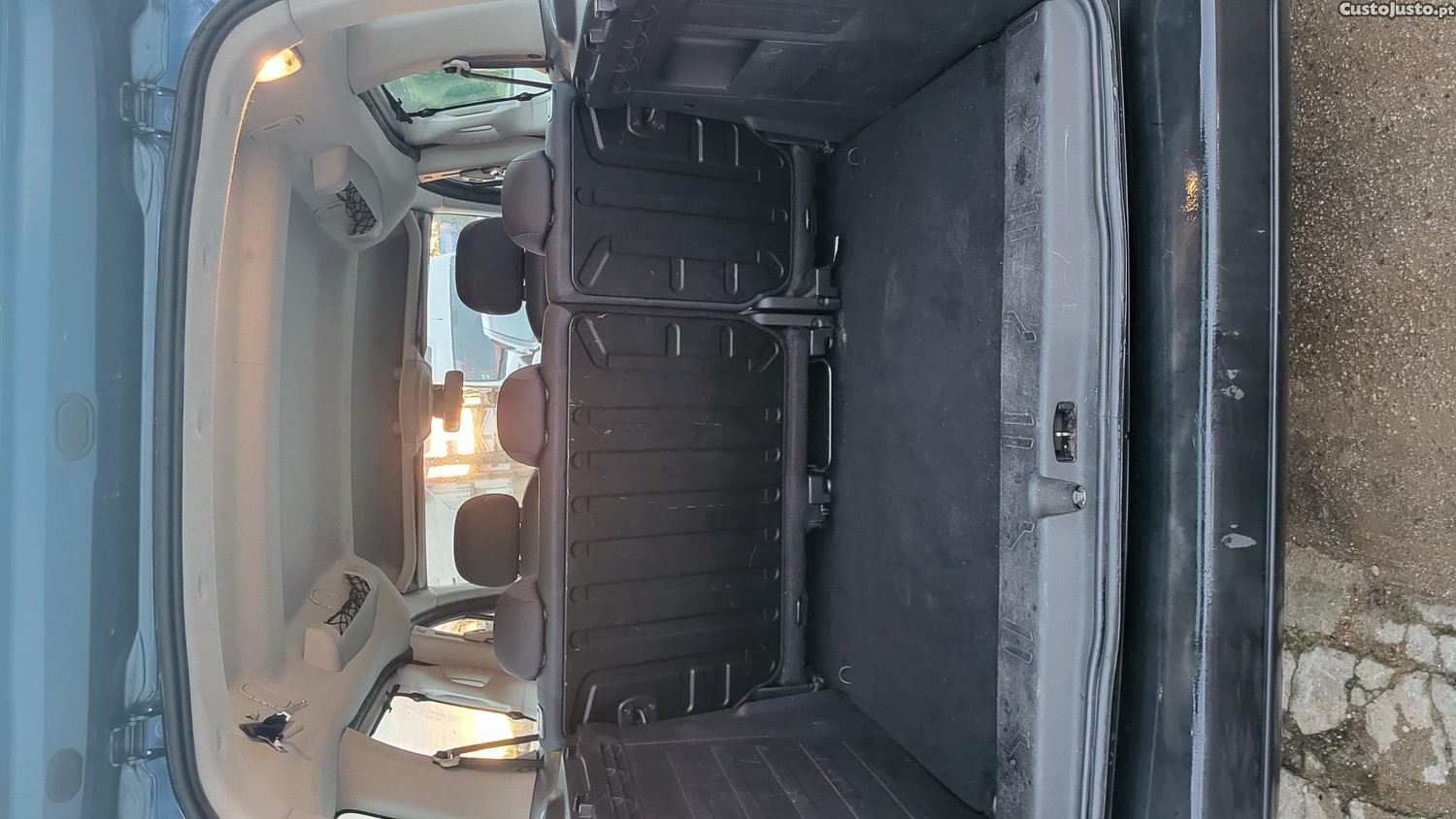 Peugeot Partner 1.6 HDI 110CV 5 lugares TEPEE — photo 5