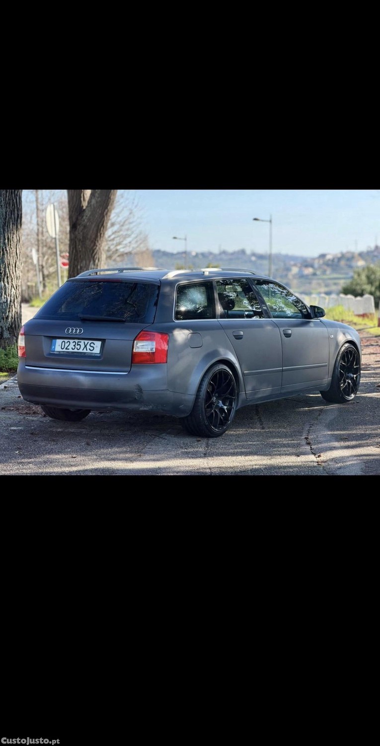 Audi A4 B6 — photo 2