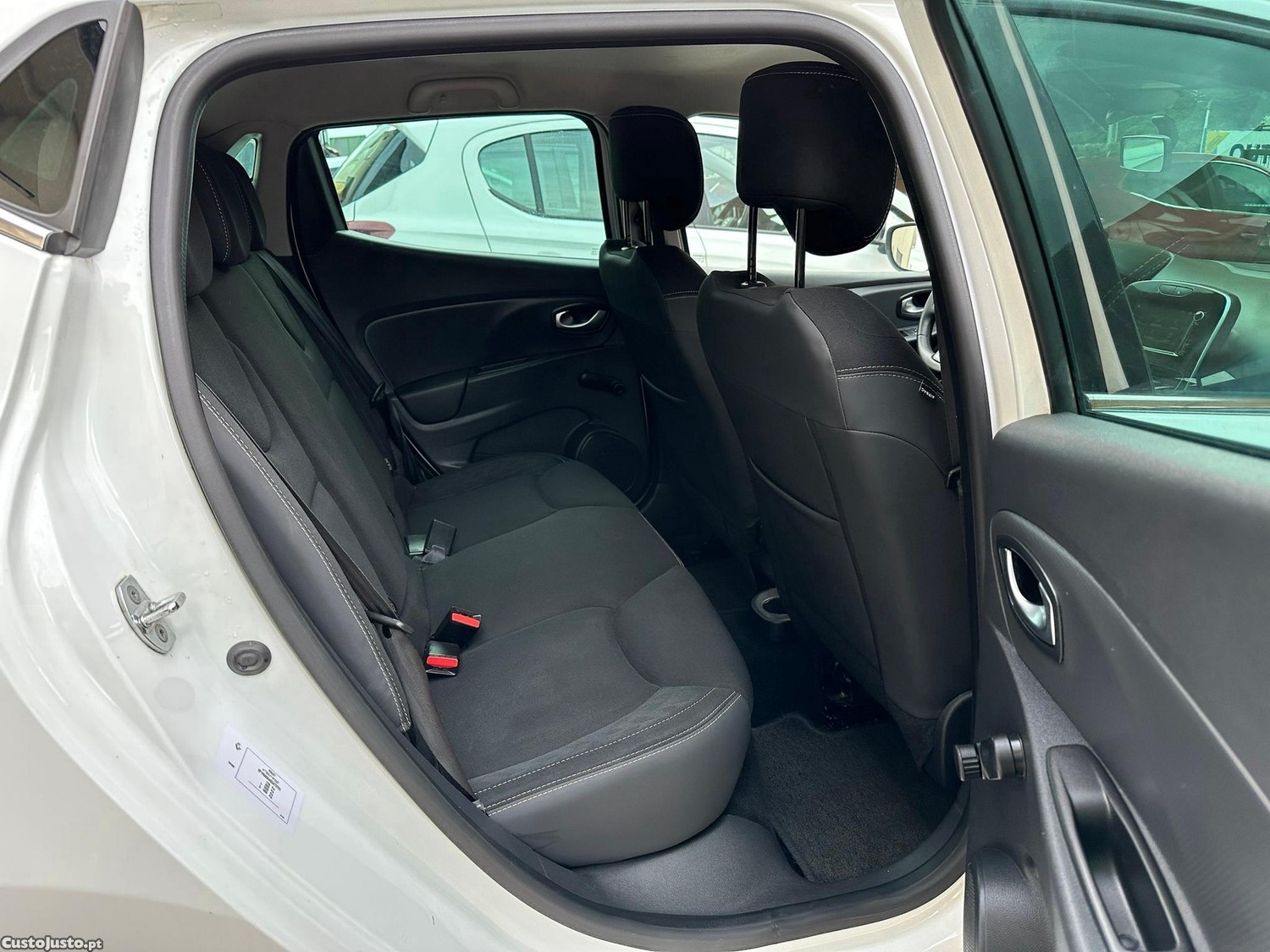 Renault Clio 0.9 TCE Limited — fotografia 10
