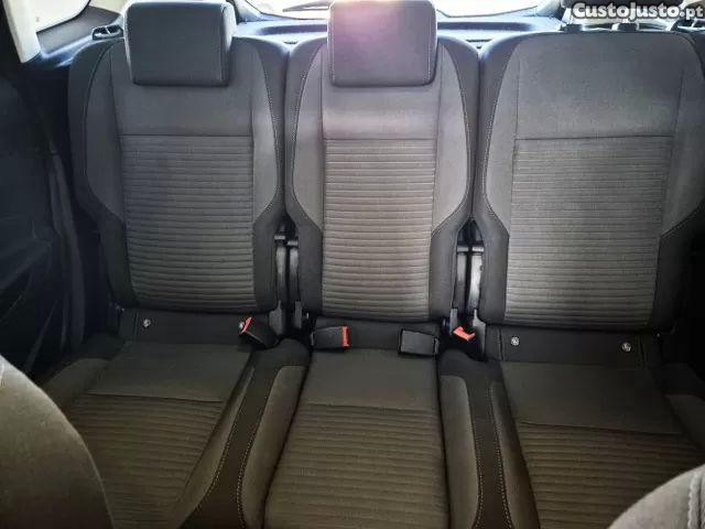 Ford C-Max 1.5 tdci titanium powershift — fotografia 9