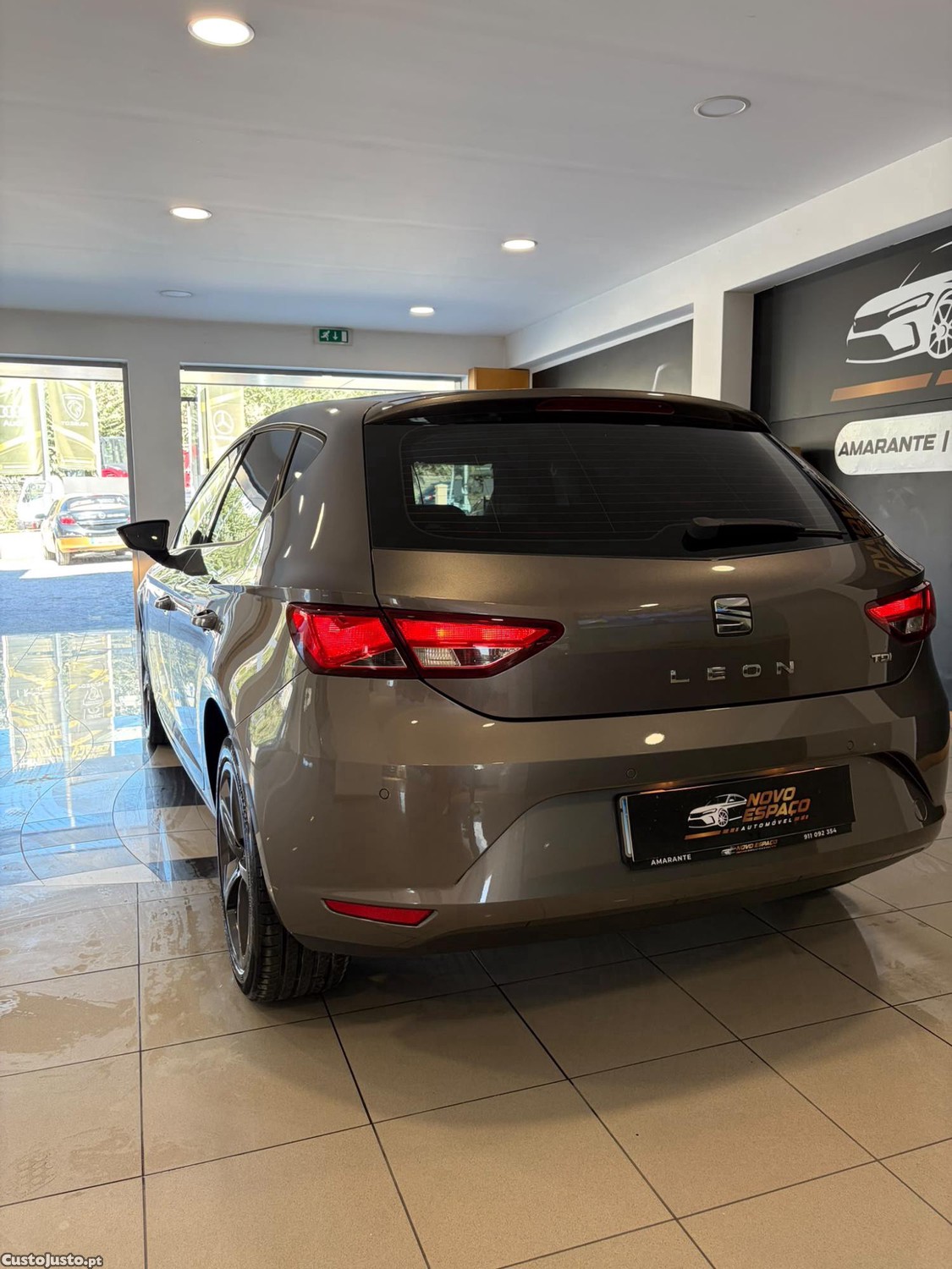 SEAT Leon 1.6 TDi Style — fotografia 5