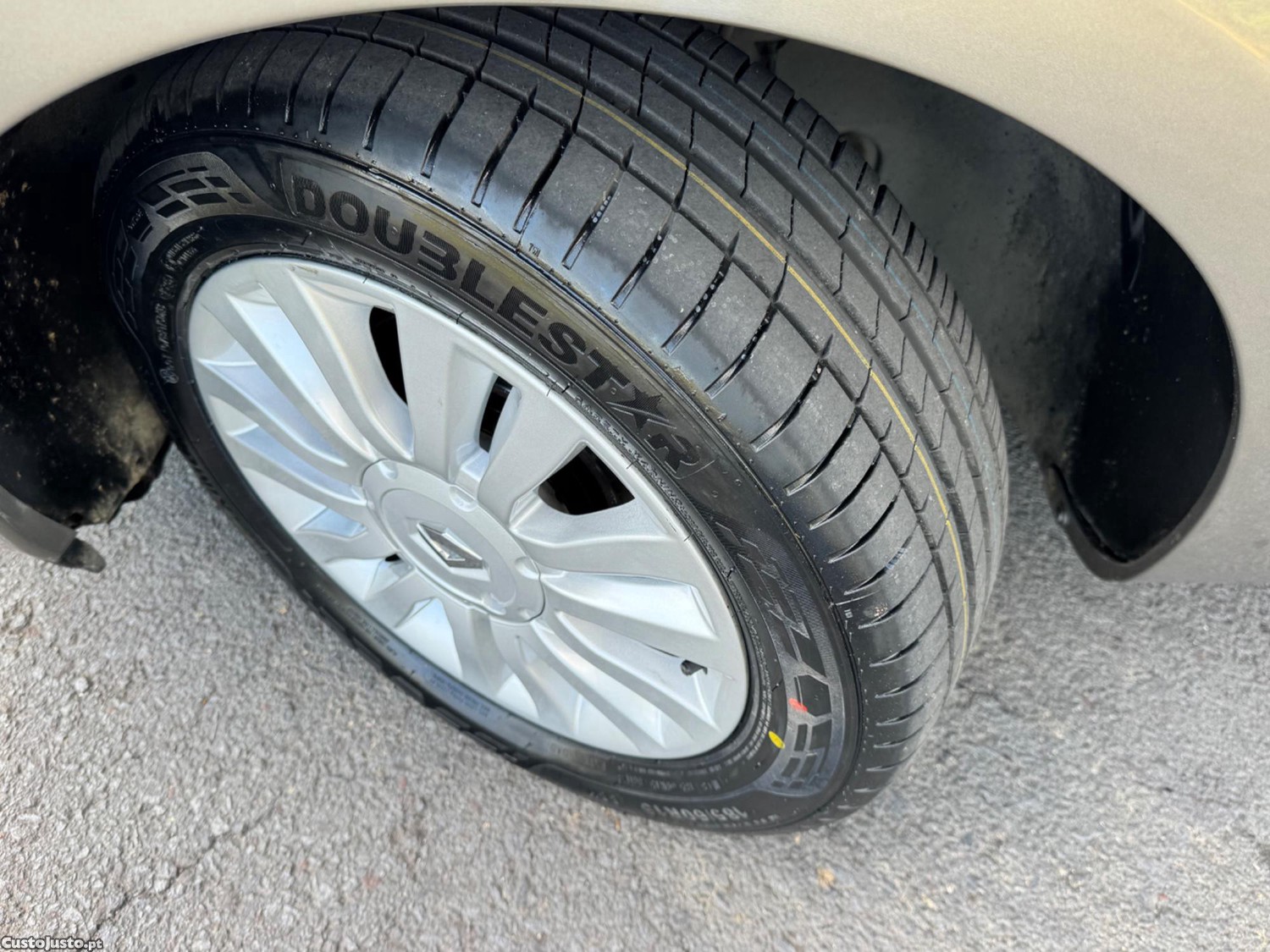 Renault Clio 1.2 16V Dynamic S Full Extras C/ Novo - 10 foto 3