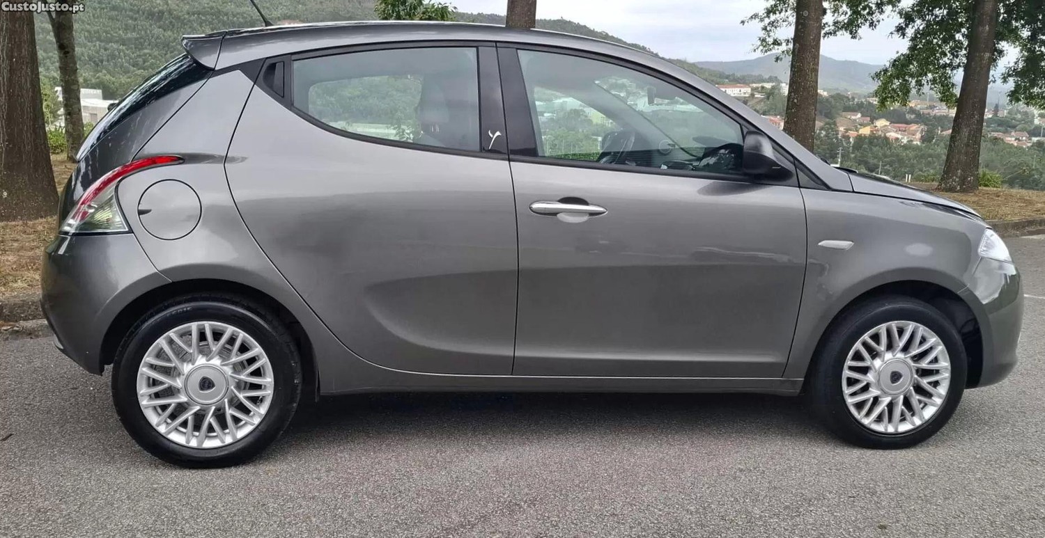 Lancia Ypsilon 1.2 s&s gold - 14 foto 5