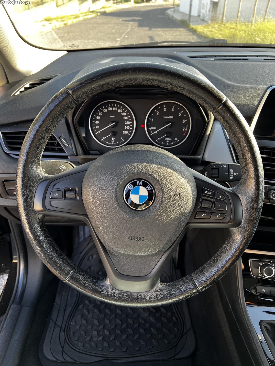 BMW 216 Active Tourer i — fotografia 4