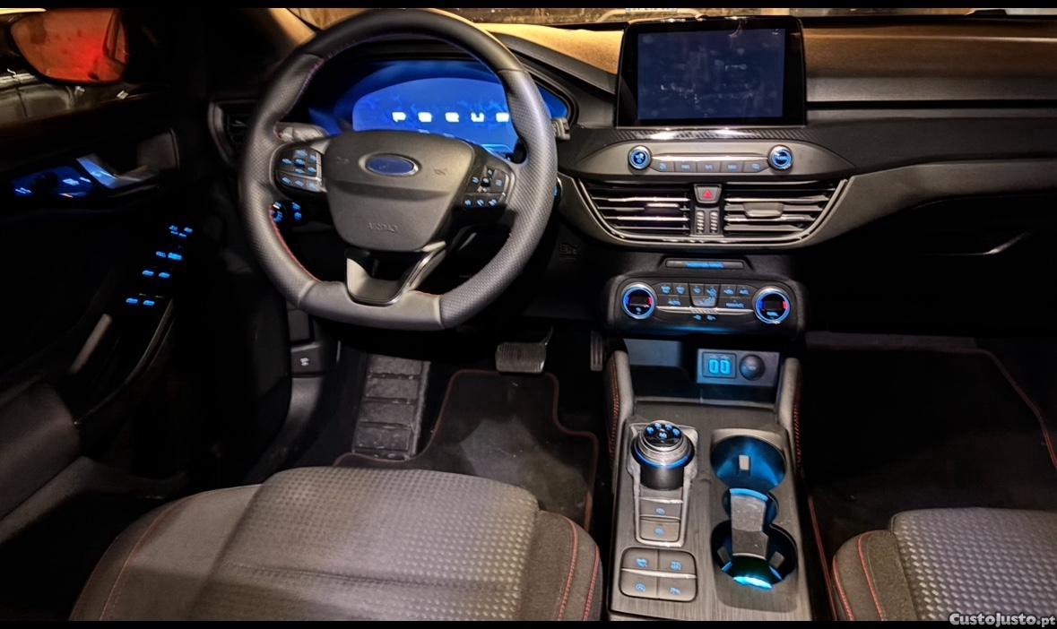 Ford Focus ST LineX — fotografia 4