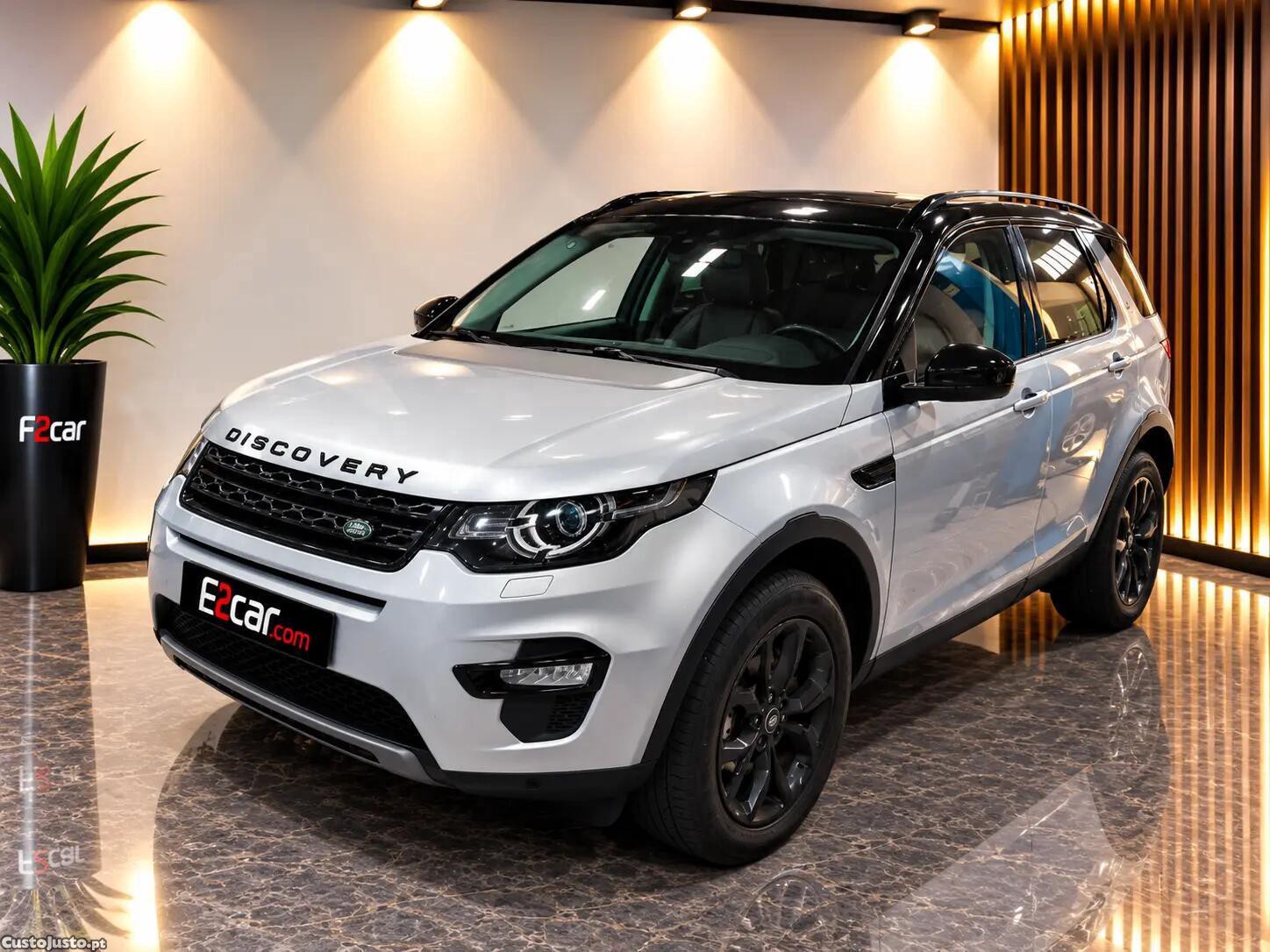 Land Rover Discovery 2.0 D AWD R-Dynamic HSE - 17