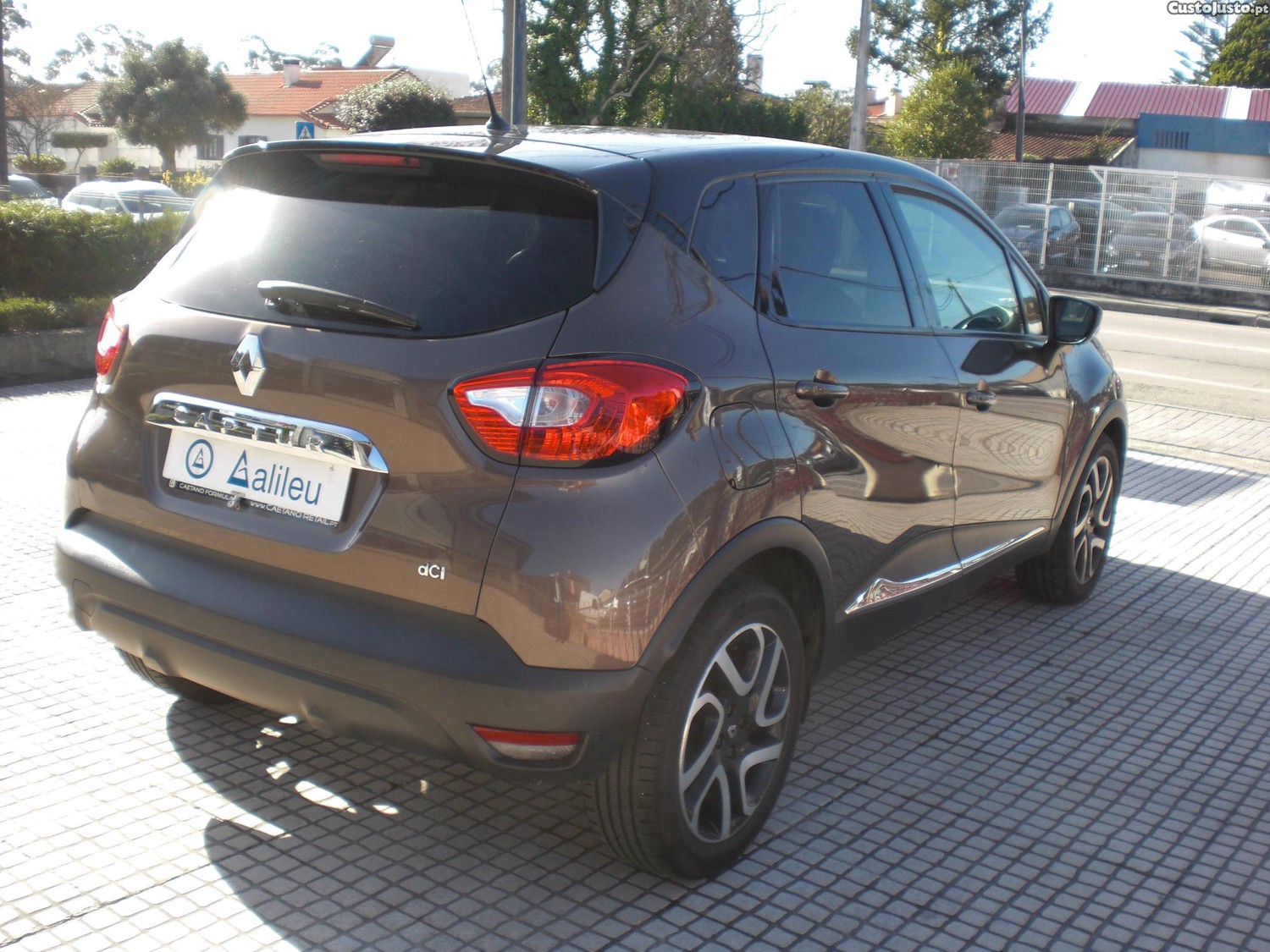 Renault Captur 1.5 DCi - 13 foto 4