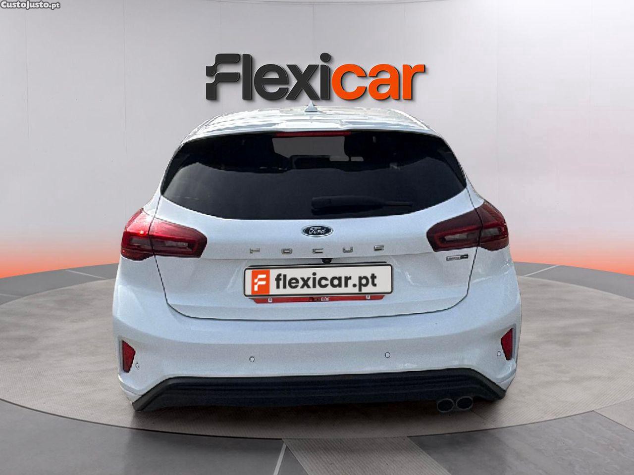 Ford Focus 1.0 EcoBoost MHEV ST-Line — fotografia 12